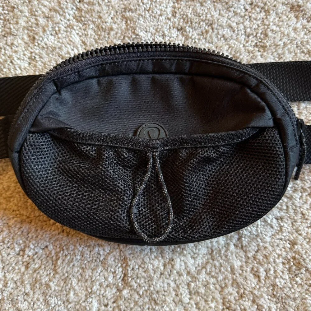 Lululemon mini bag